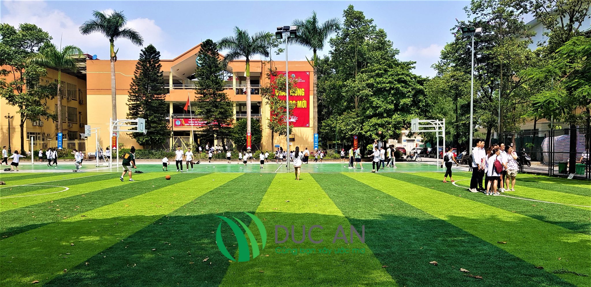 Dự án thay thế sân cỏ nhân tạo tại trường thực nghiệm – Hà Nội